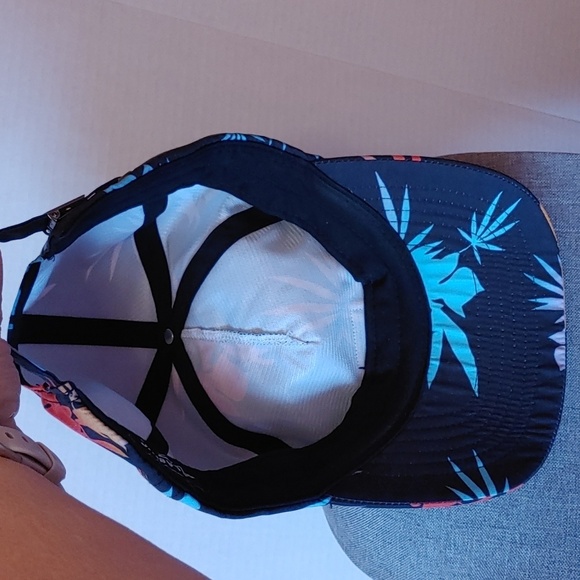 🥳Host Pick🥳COLOURFUL BILLABONG BASEBALL CAP - Picture 9 of 9